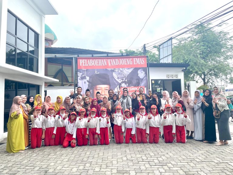 Sapu Bersih Piala! Paskibra SD Islam Sultan Agung 4 Semarang Raih Juara Umum LENTERA 2025 di Surabaya