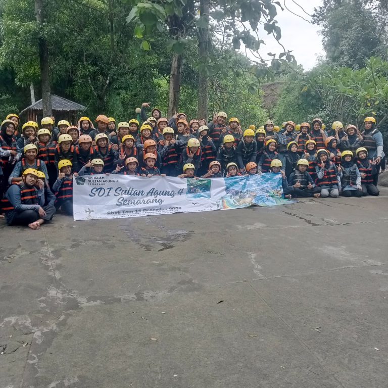 KELAS 6 STUDY TOUR KE RIVERMOON DAN DUSUN SEMILIR USAI ASESMEN SUMATIF AKHIR SEMESTER